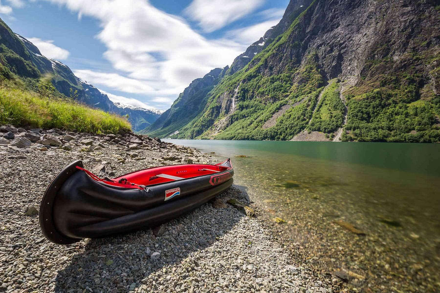 How To Choose A Canoe For Whitewater: Buyers Guide