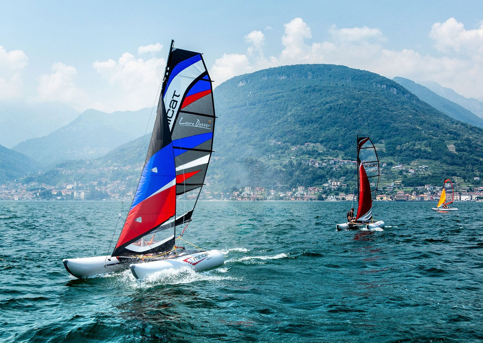 MiniCat 420 Laura Dekker Edition sailing on a lake