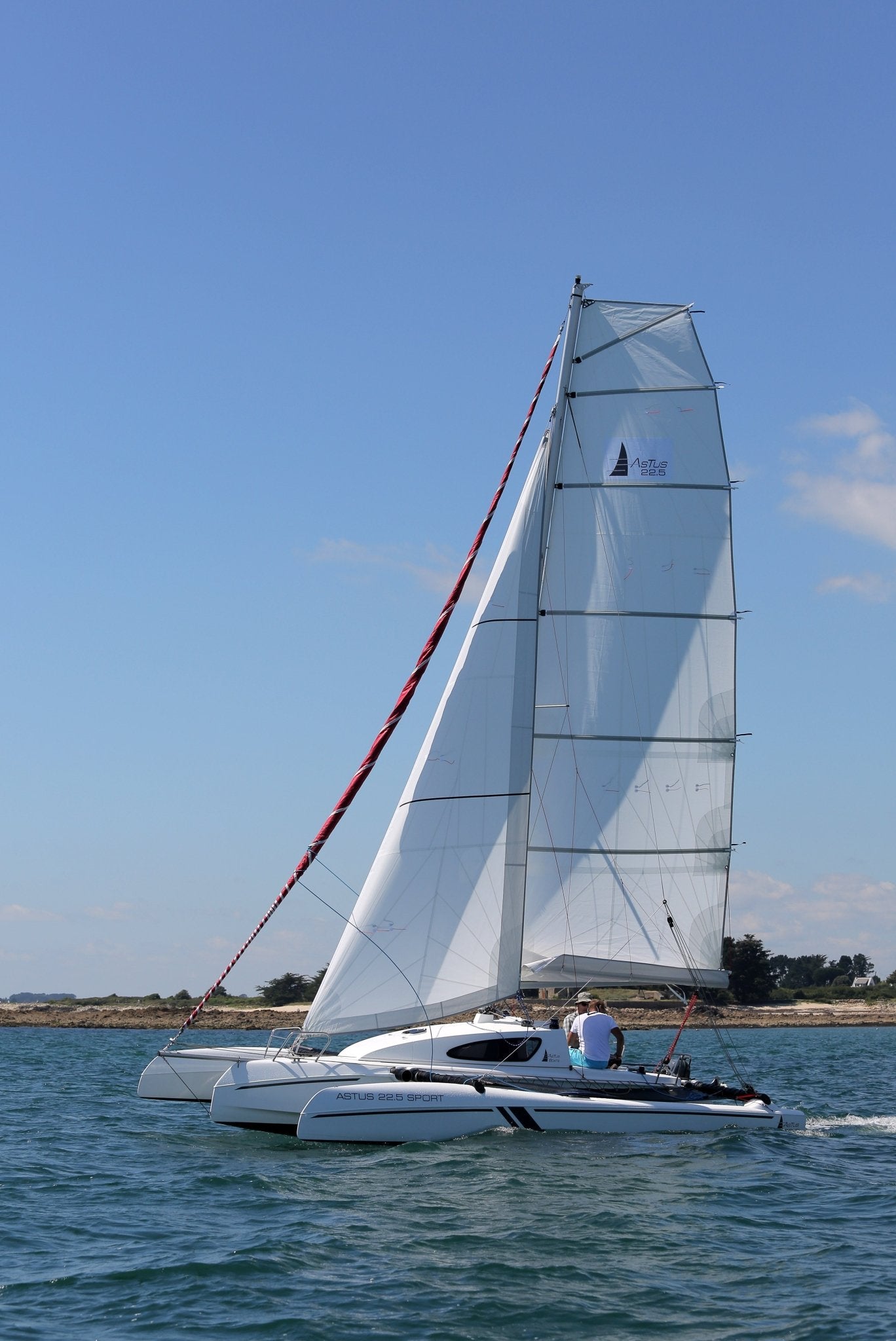 Astus 22.5 Sailing Trimaran - Red Beard Sailing